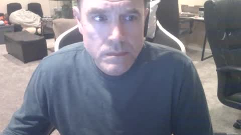 daved14u online show from April 30, 5:21 am