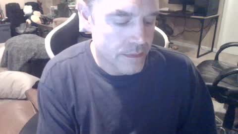 daved14u online show from August 17, 6:07 am