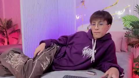 Davi sweet boy - follow me  3 online show from August 10, 2:46 am