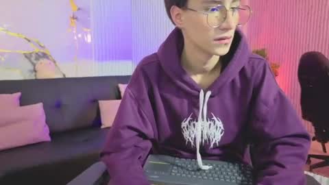 Davi sweet boy - follow me  3 online show from August 13, 9:23 am