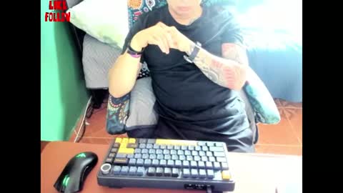 David online show from August 14, 6:33 pm
