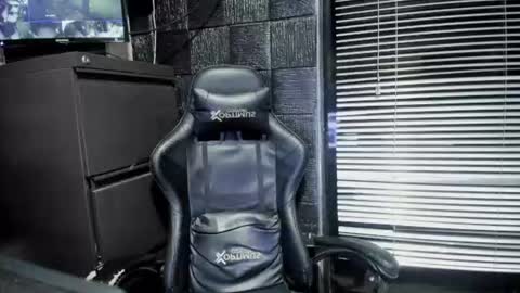 David online show from August 13, 7:44 am