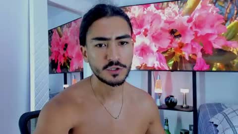 david_johnson372 online show from August 1, 9:48 am