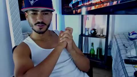 david_johnson372 online show from August 3, 11:23 pm