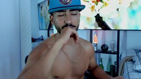 david_johnson372 online show from August 8, 11:05 pm