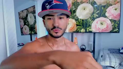 david_johnson372 online show from August 9, 1:12 pm