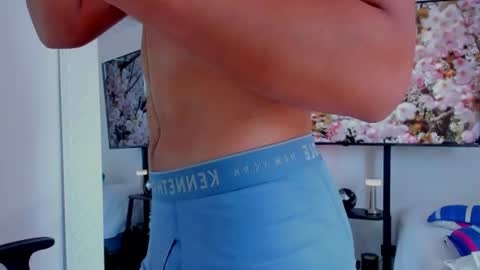 david_johnson372 online show from August 14, 2:32 pm
