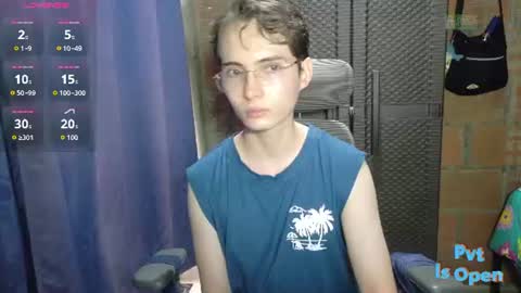 ProgrammerBoy online show from August 11, 6:32 pm