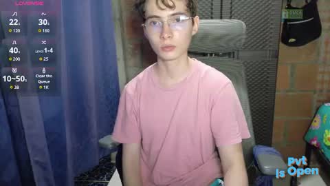 ProgrammerBoy online show from August 12, 9:39 pm