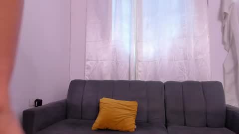 DAVID WILLIAM online show from August 5, 3:21 pm