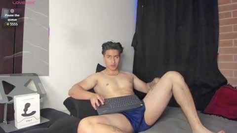 davidx_x21 online show from July 16, 9:43 am