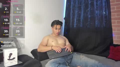 davidx_x21 online show from August 16, 11:36 am