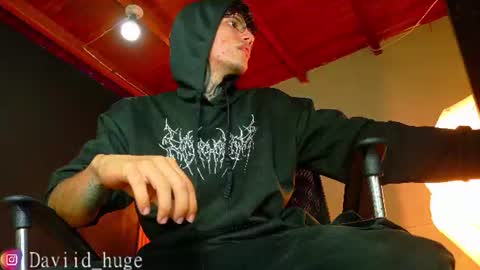 daviid_huge online show from August 2, 3:24 am