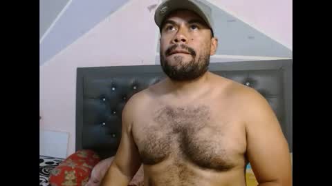 davinson_lopez35 online show from May 31, 4:42 pm