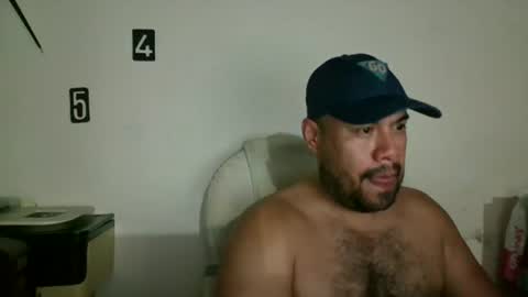 davinson_lopez35 online show from July 15, 2:01 am