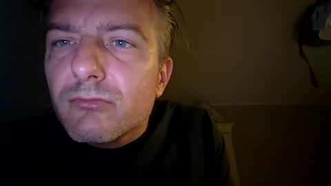 davoszz online show from August 8, 12:33 am