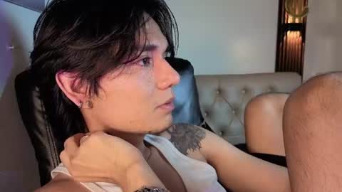 davoxer online show from August 12, 5:43 am