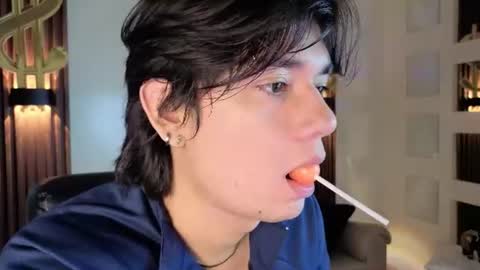 davoxer online show from August 15, 3:43 am