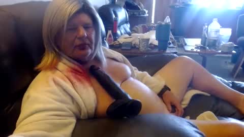 dawndoesall online show from July 11, 6:14 pm