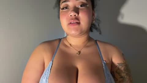 dayqueen1 online show from August 1, 10:32 am