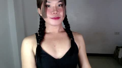 dazzzlingcarol online show from August 7, 6:30 pm