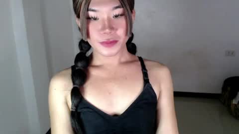 dazzzlingcarol online show from August 12, 8:00 pm