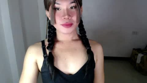 dazzzlingcarol online show from August 13, 6:00 pm
