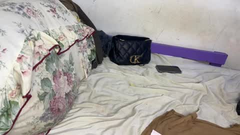 de_maskedcouple online show from August 15, 12:58 am