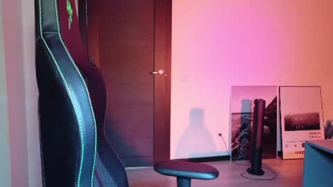 mommy online show from August 15, 1:31 am