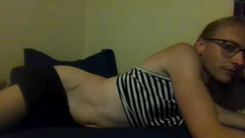 DeadHoeFreak online show from August 2, 12:06 am