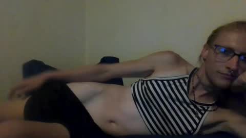 DeadHoeFreak online show from August 2, 1:12 am
