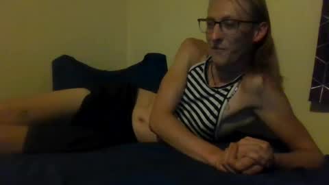 DeadHoeFreak online show from August 2, 4:30 am