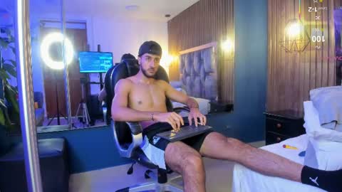 Dean Aimee online show from August 11, 12:18 pm