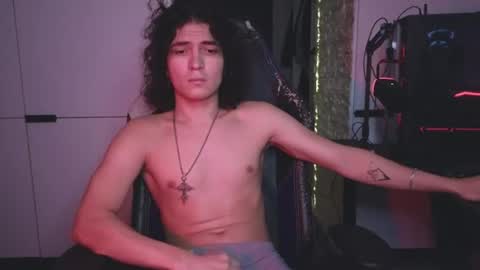 dean_raven online show from July 28, 9:21 pm