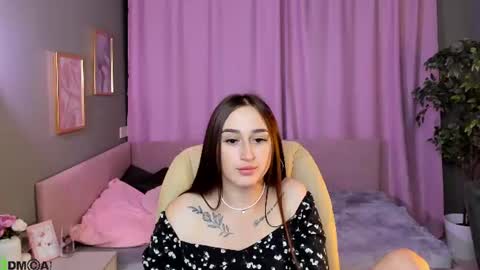 Deanna online show from August 11, 7:43 am