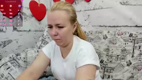 Holly online show from August 10, 2:13 am