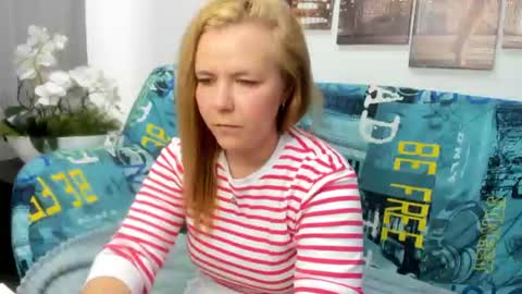 Holly online show from August 18, 8:09 am