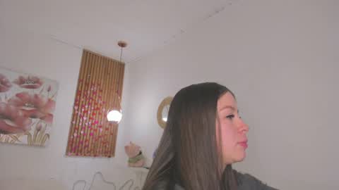 Dear Tiffa online show from August 11, 10:39 am