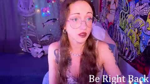 debbie_hanter online show from August 11, 6:15 am