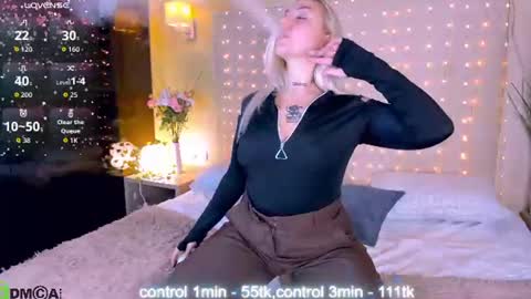 debbie_taylor online show from August 14, 6:00 pm