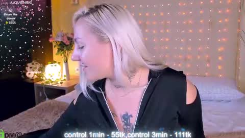 debbie_taylor online show from August 14, 7:06 pm