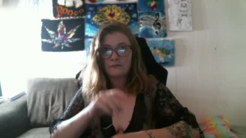 DEBBIE online show from July 7, 2:37 am