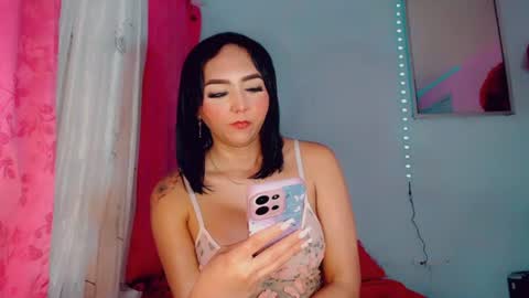 deboragill online show from August 11, 12:45 am