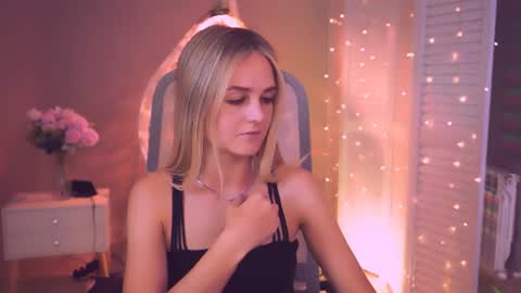Debora online show from August 3, 5:47 am