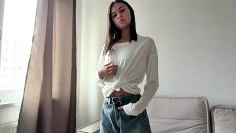 Nicole online show from August 15, 8:07 am