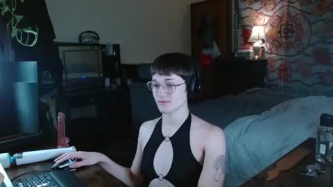 decemberholiday online show from July 20, 3:48 pm