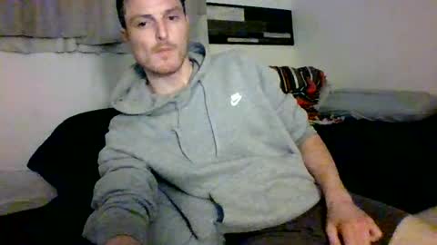 Dee4Dayz online show from August 5, 8:01 am