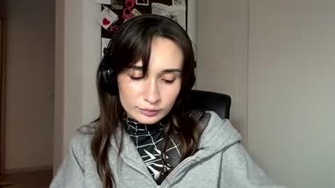 Hi there My name is Sofia online show from August 7, 8:20 pm