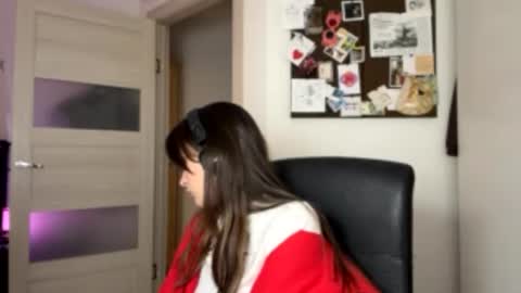 Hi there My name is Sofia online show from August 9, 9:49 pm