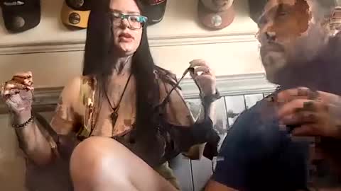 deebee111555 online show from August 4, 5:43 pm